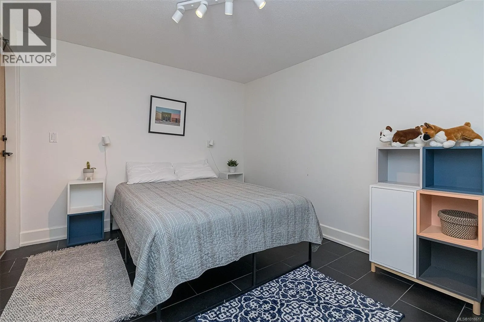 302 1407 Government St