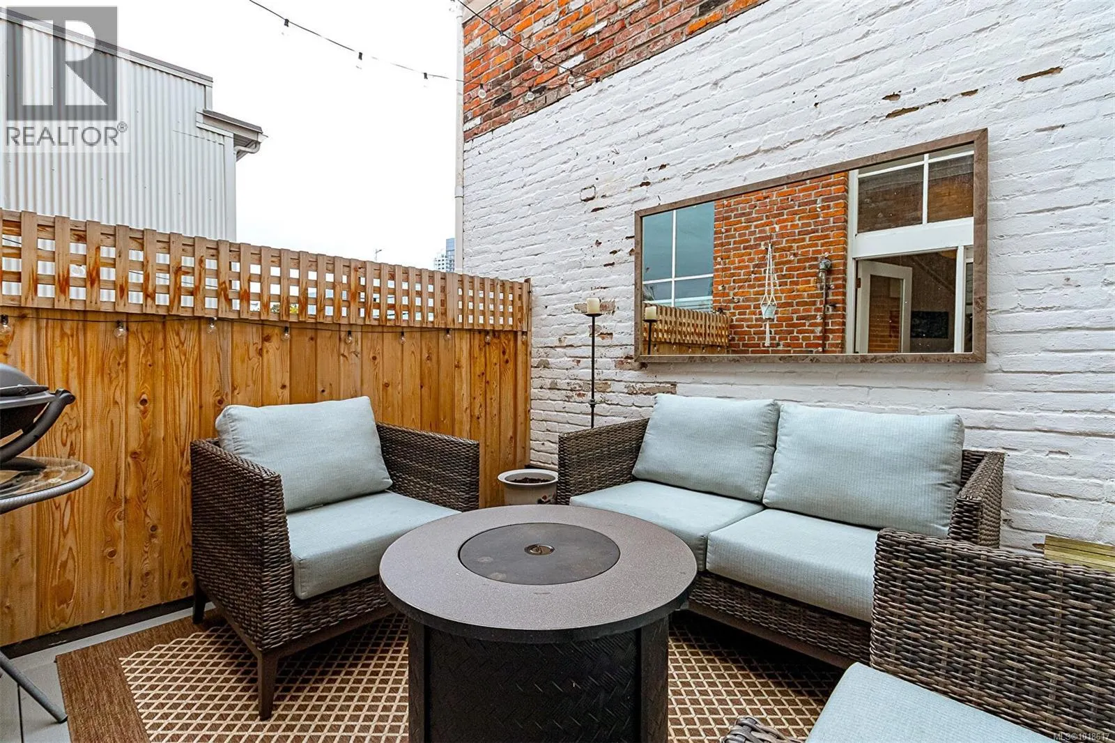 302 1407 Government St