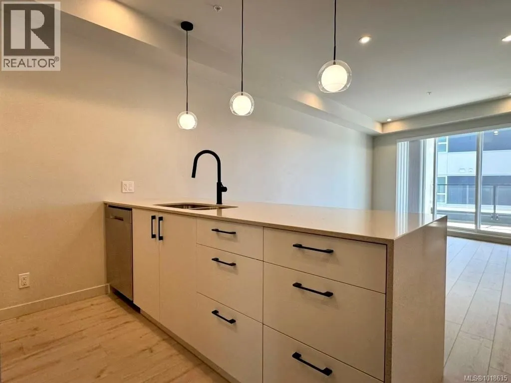 505 947 Whirlaway Cres