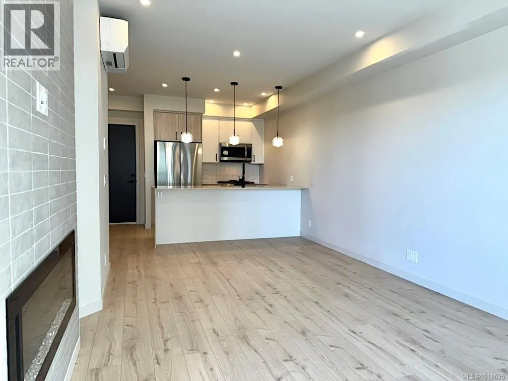 505 947 Whirlaway Cres