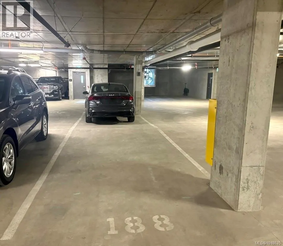 505 947 Whirlaway Cres