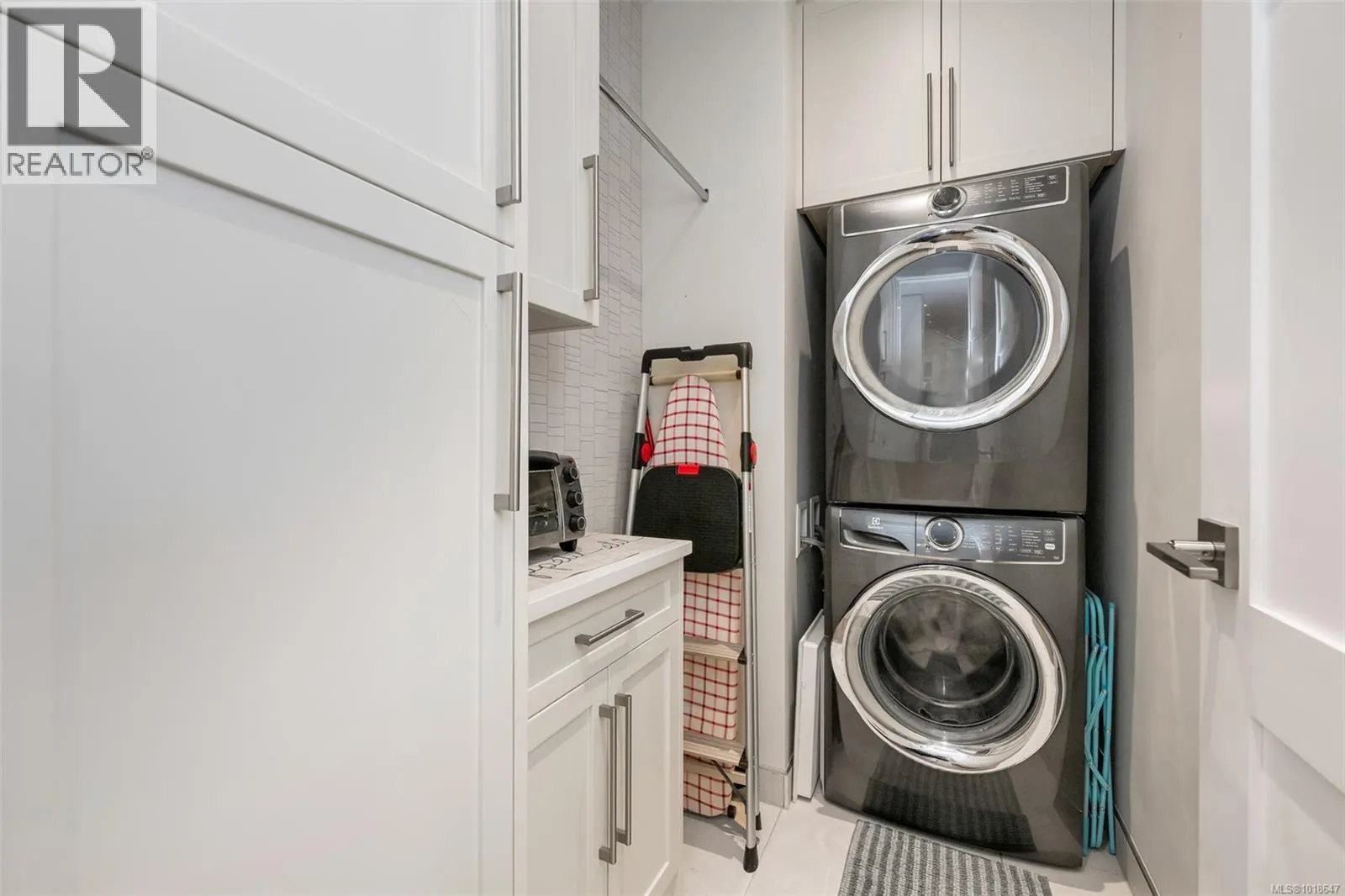 8043 Huckleberry Crt