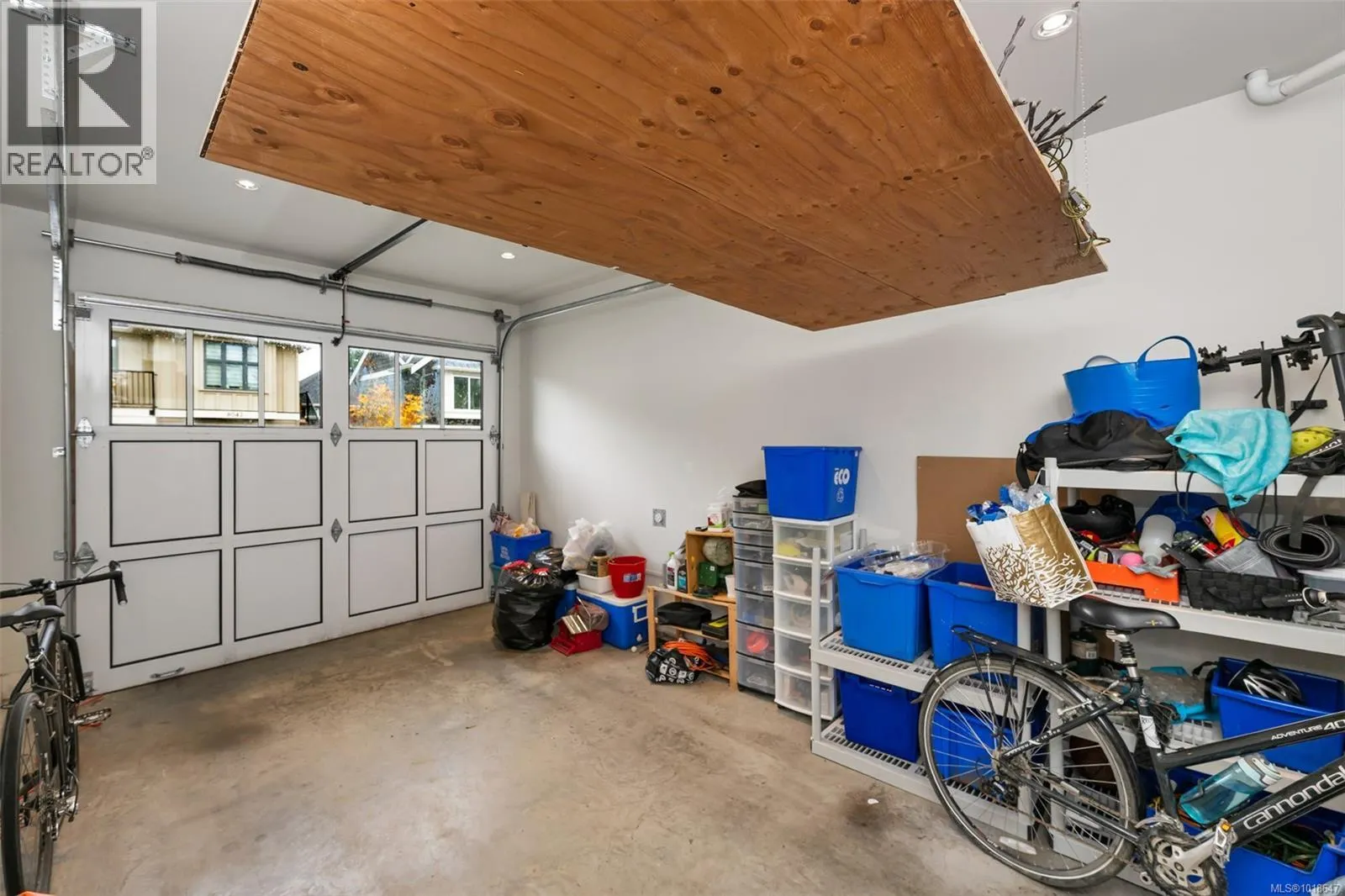 8043 Huckleberry Crt