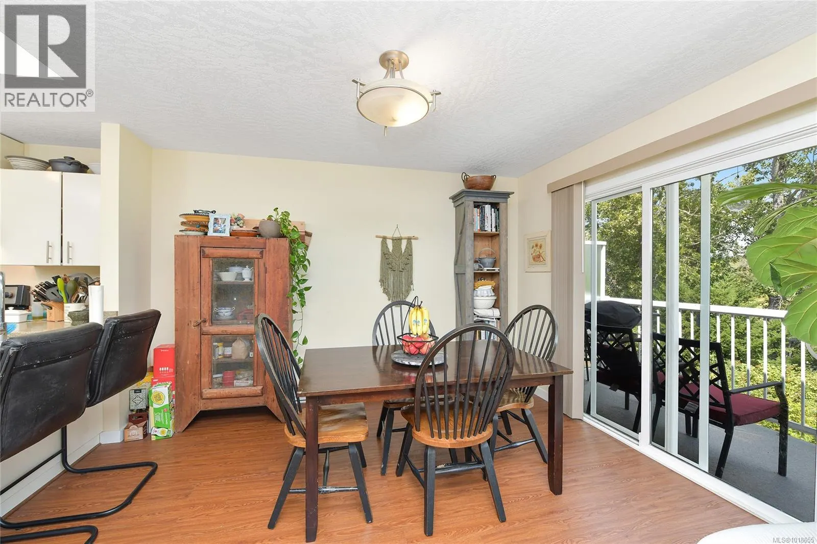 27 4125 INTERURBAN Rd