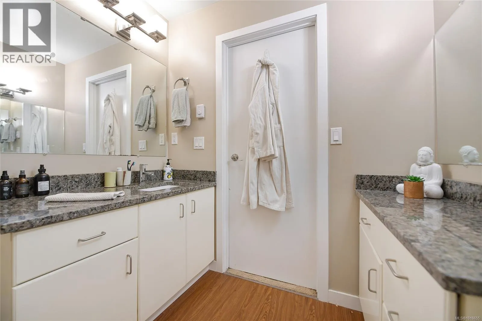 27 4125 INTERURBAN Rd