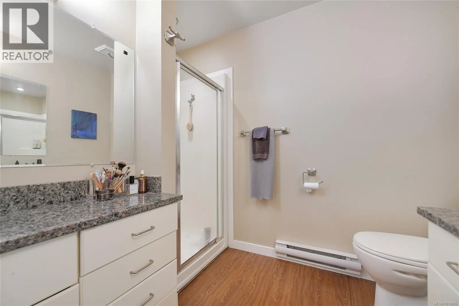 27 4125 INTERURBAN Rd