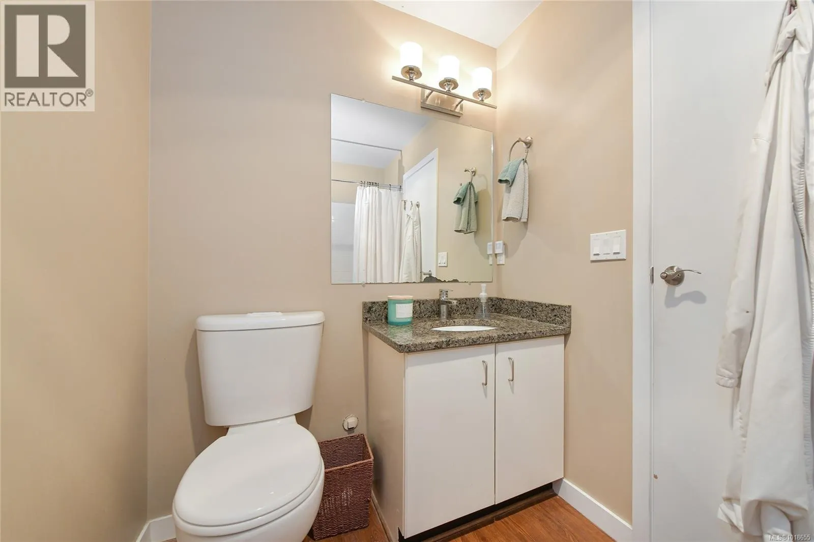 27 4125 INTERURBAN Rd