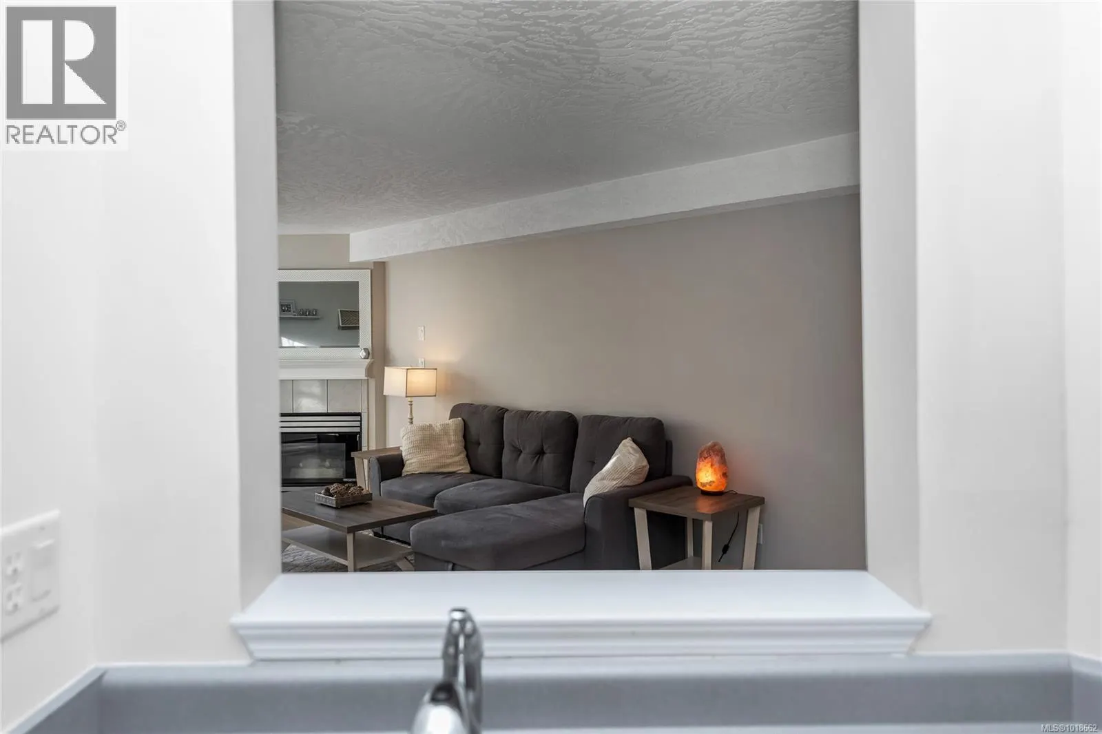 111 3010 Washington Ave