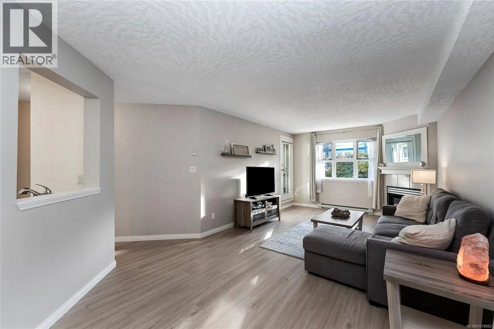 111 3010 Washington Ave