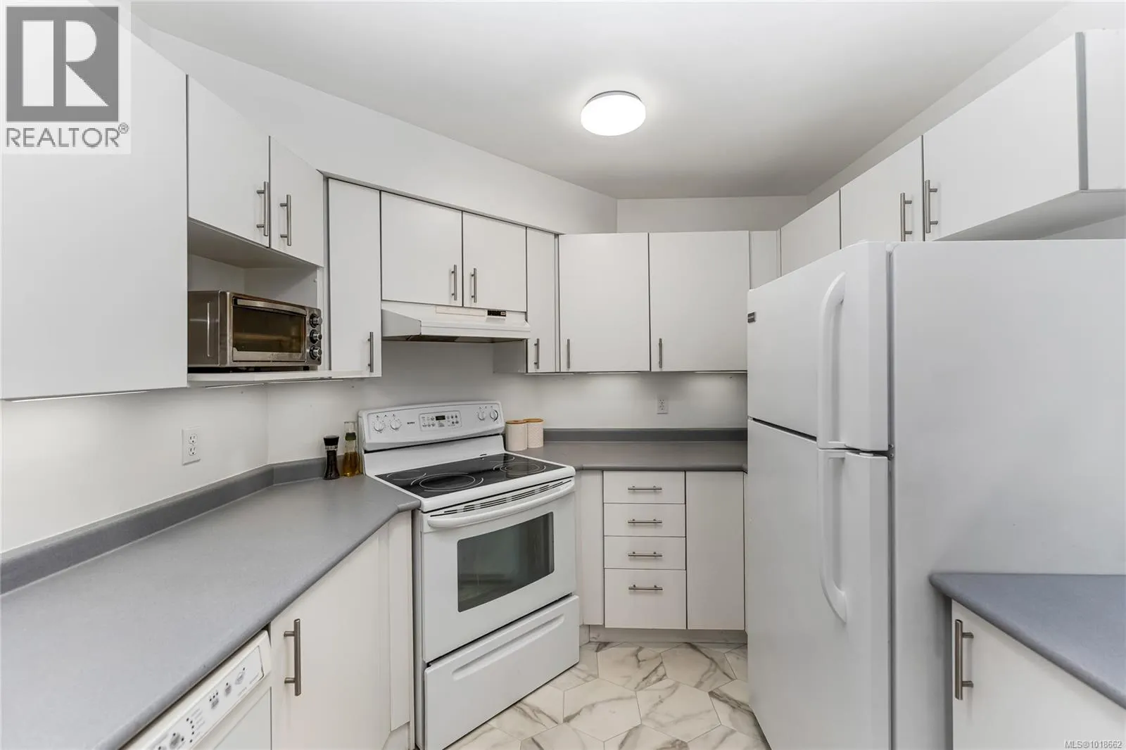 111 3010 Washington Ave