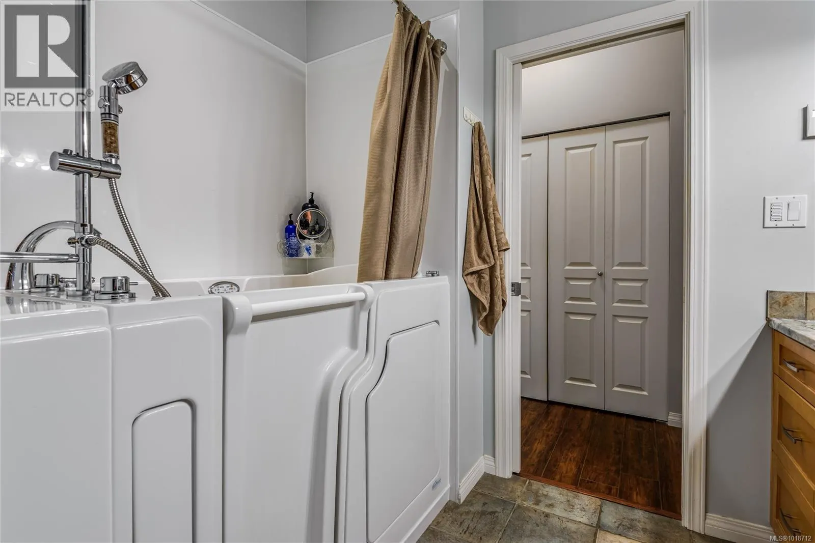 412 350 South Island Hwy