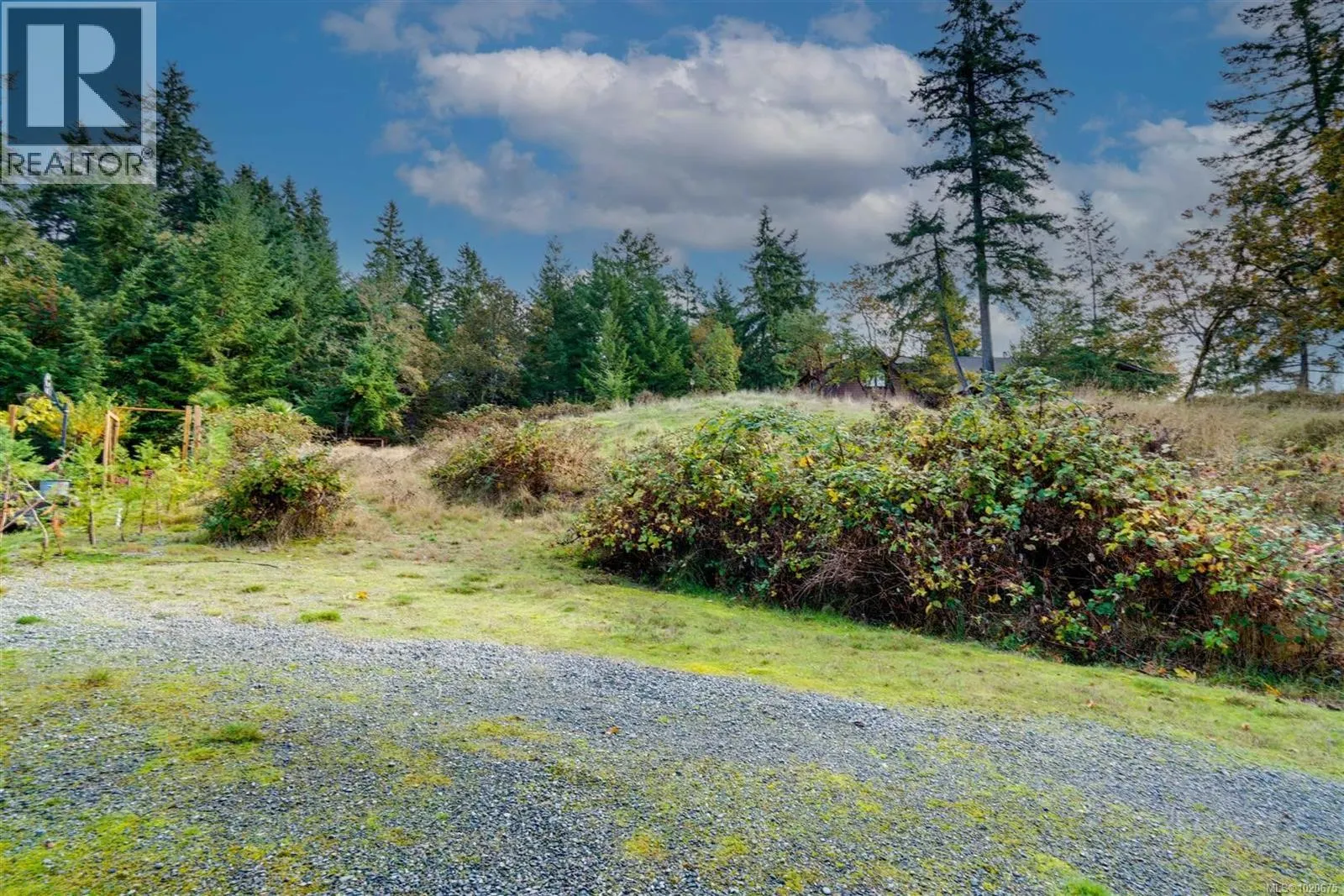 Lot B Garry Oak Dr