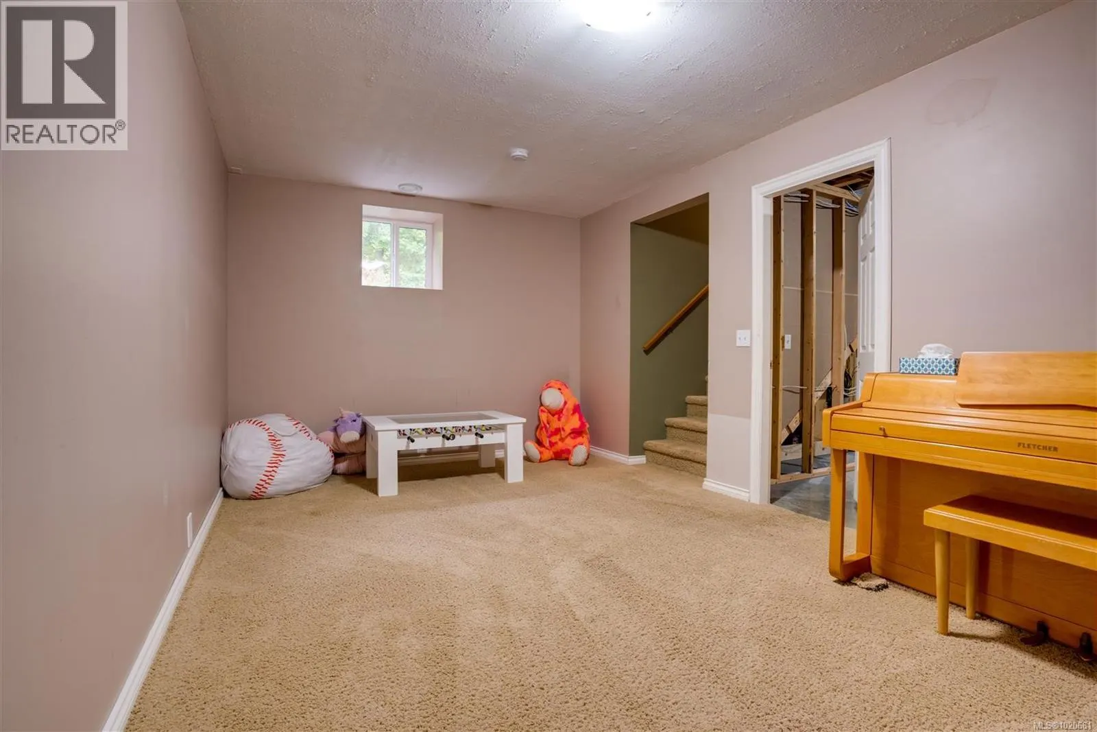 2310 Garry Oak Dr