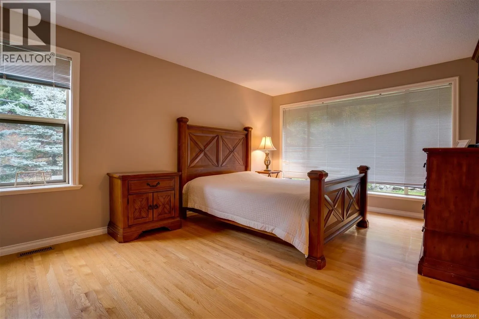2310 Garry Oak Dr