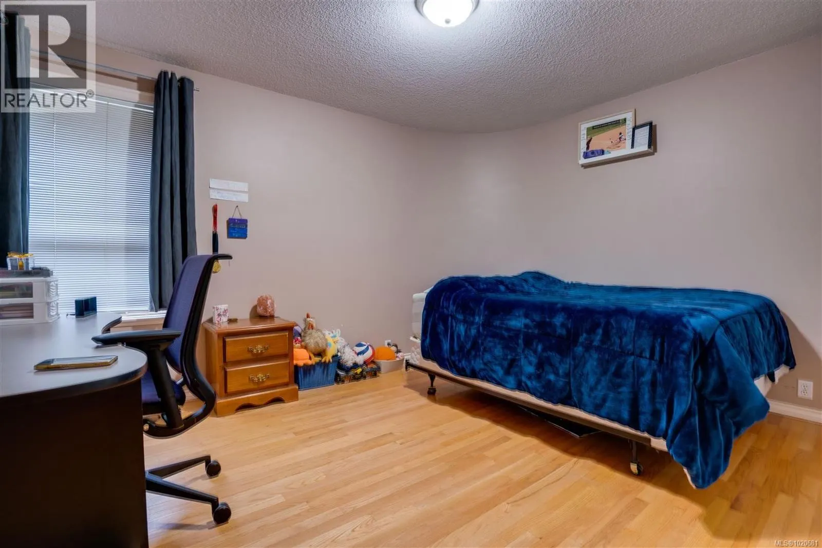2310 Garry Oak Dr
