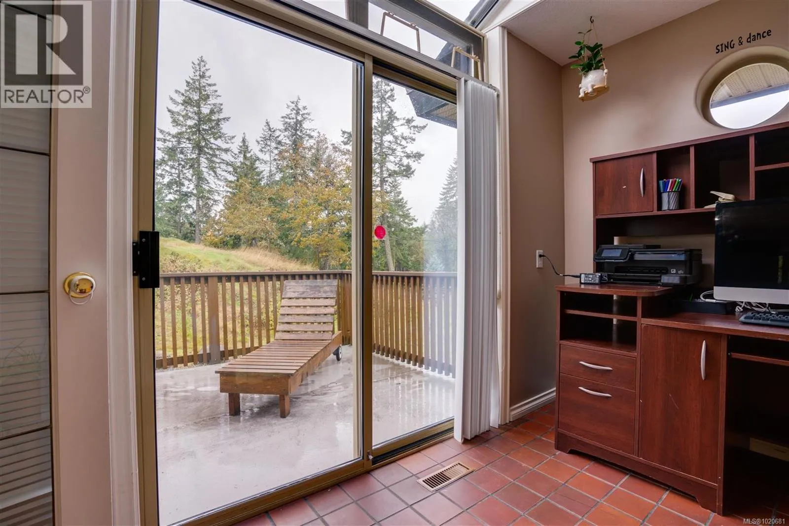 2310 Garry Oak Dr