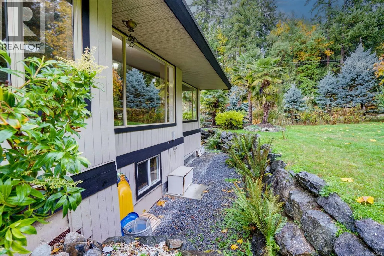 2310 Garry Oak Dr