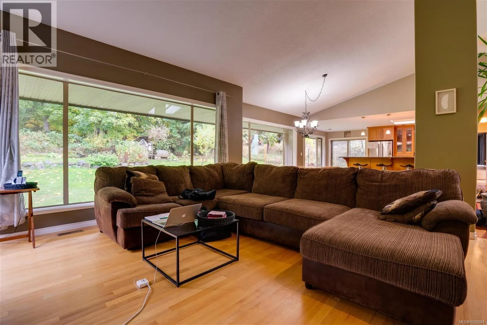 2310 Garry Oak Dr