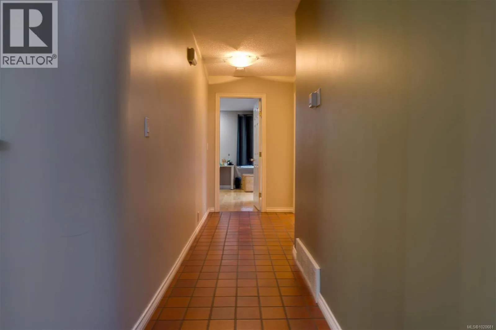 2310 Garry Oak Dr