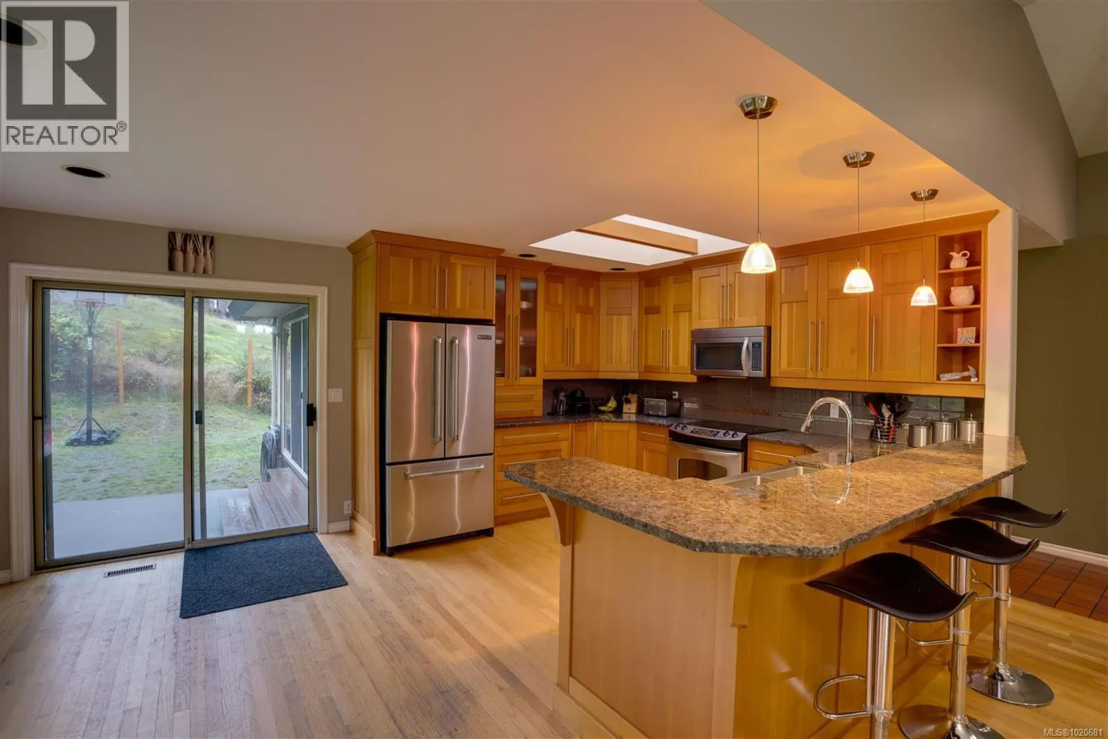 2310 Garry Oak Dr