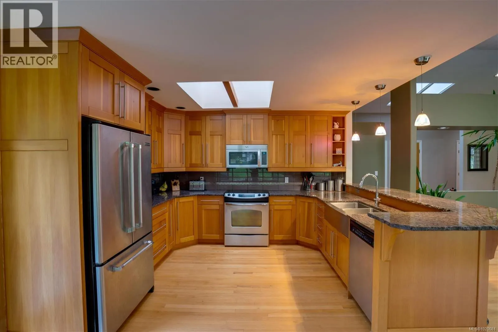 2310 Garry Oak Dr
