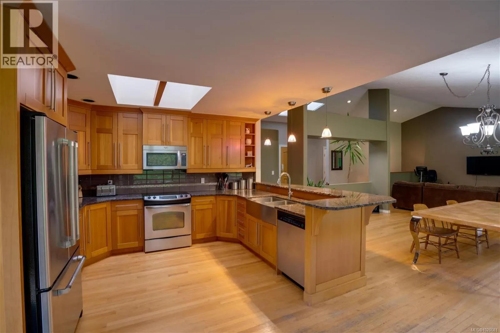 2310 Garry Oak Dr