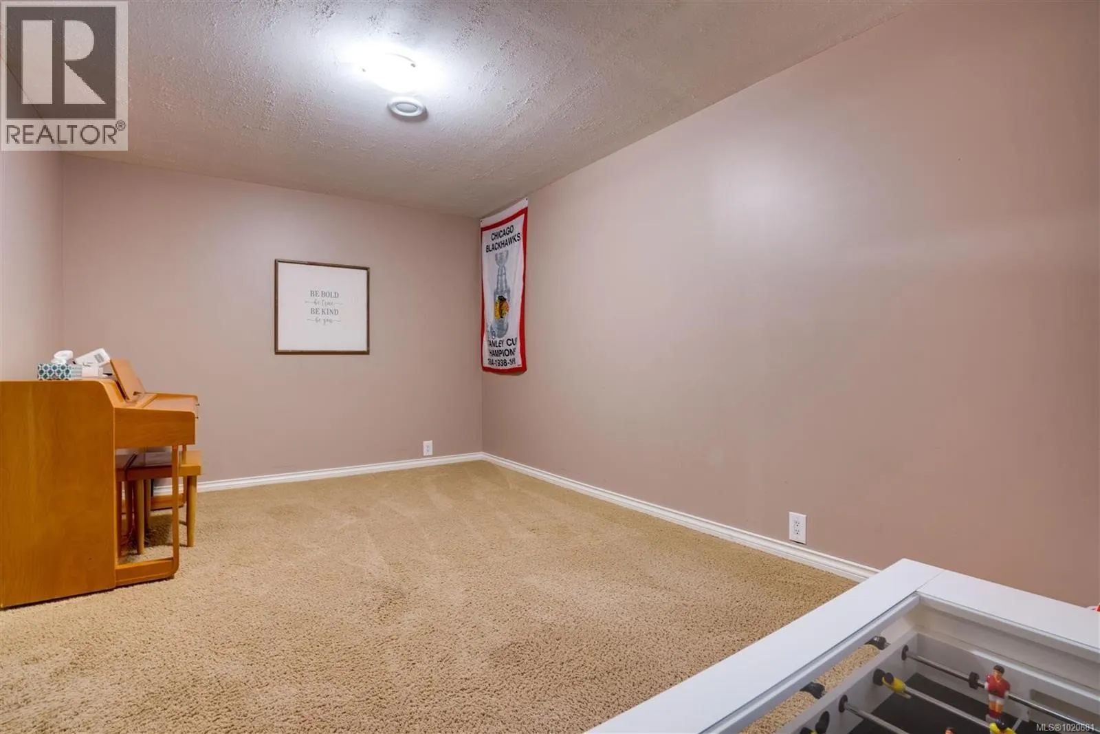 2310 Garry Oak Dr