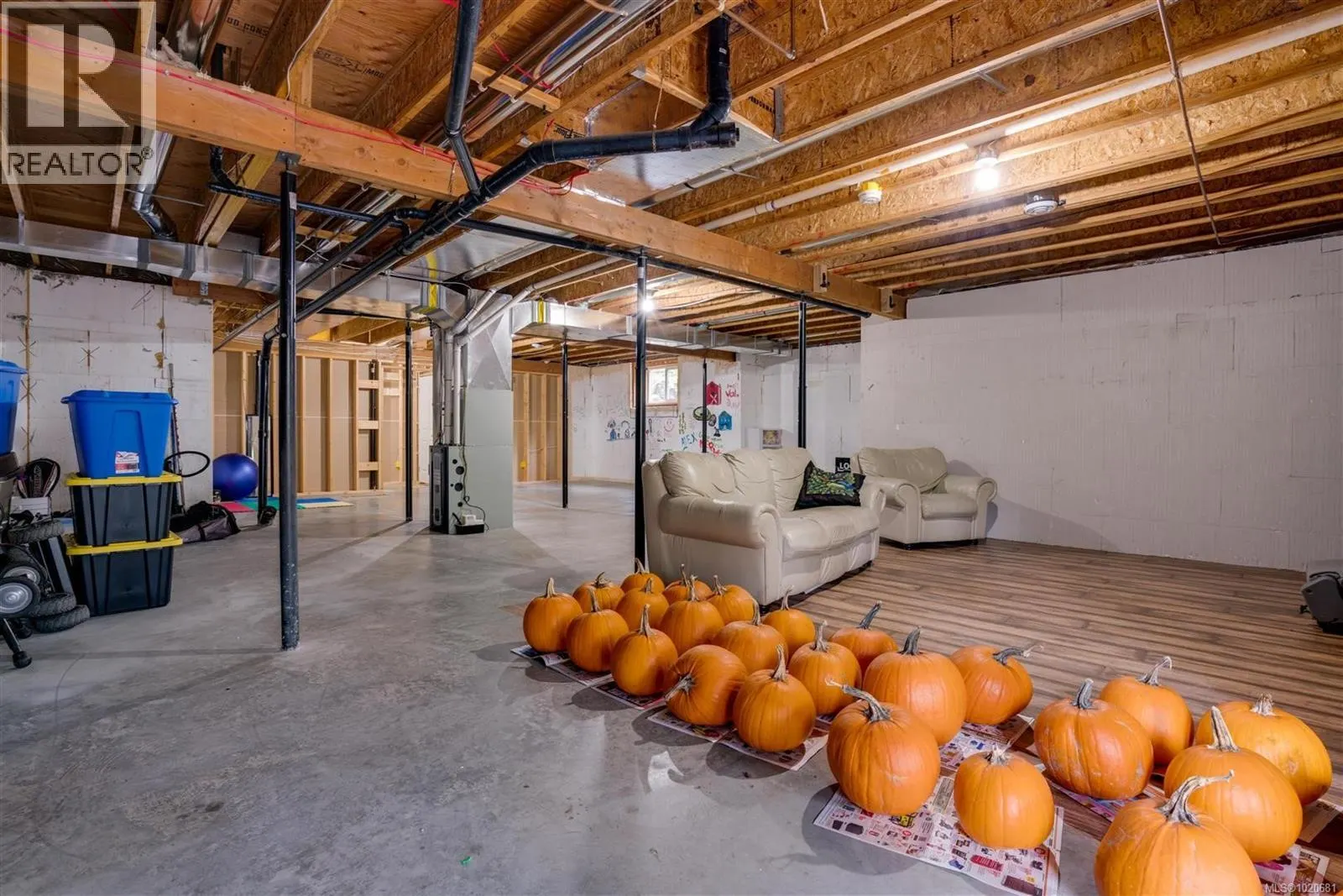 2310 Garry Oak Dr