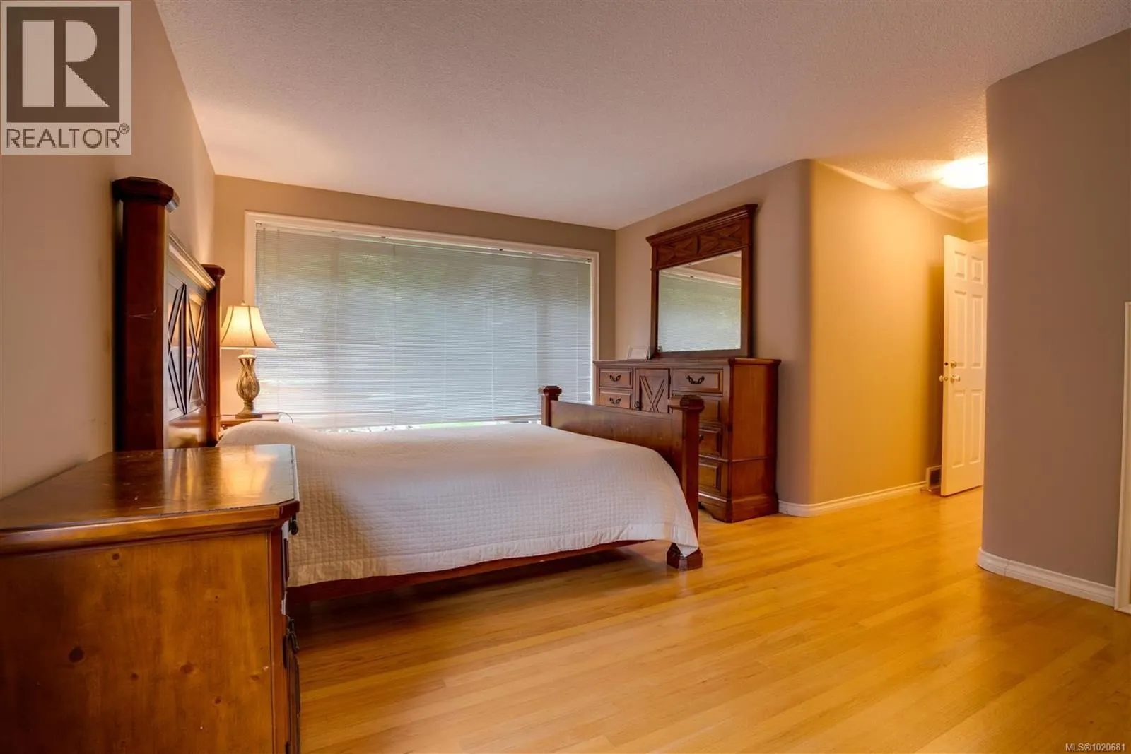 2310 Garry Oak Dr