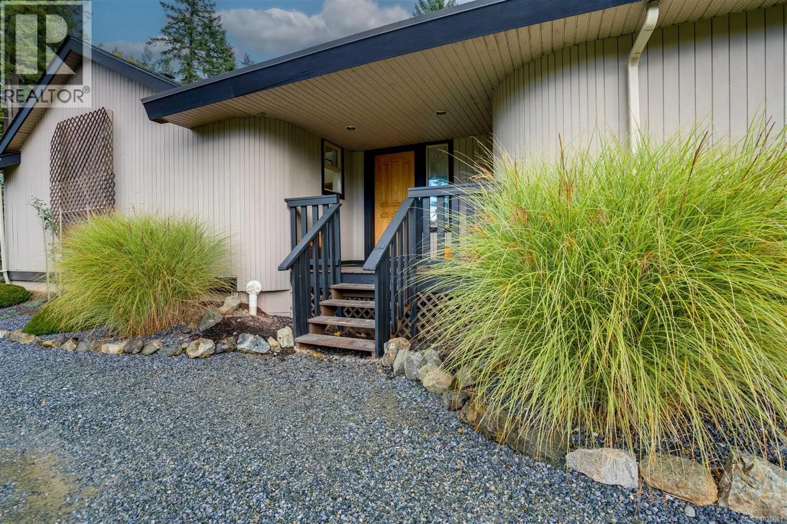 2310 Garry Oak Dr