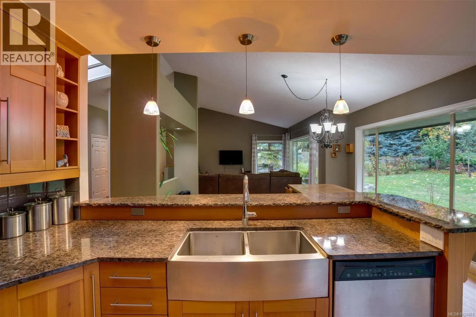 2310 Garry Oak Dr