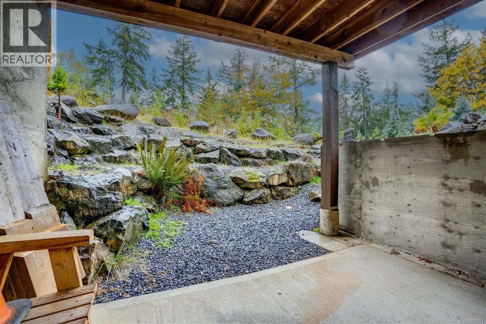 2310 Garry Oak Dr