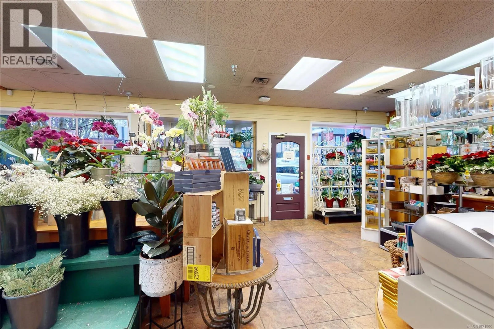 102 2187 Oak Bay Ave