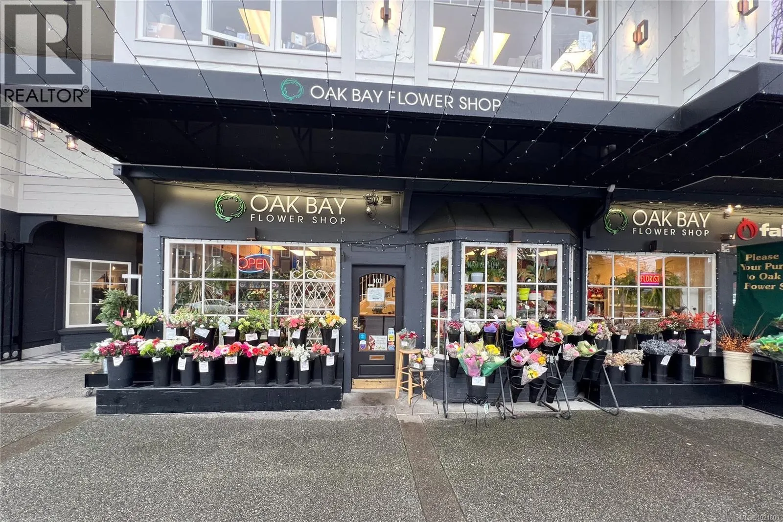 102 2187 Oak Bay Ave