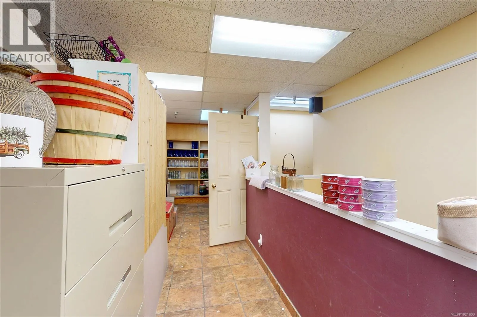 102 2187 Oak Bay Ave