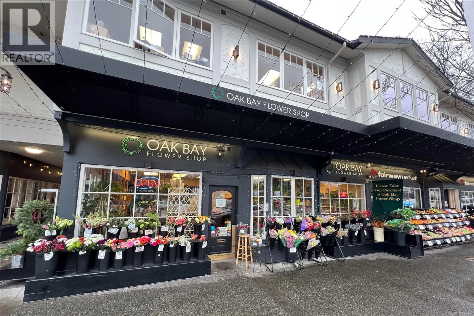 102 2187 Oak Bay Ave