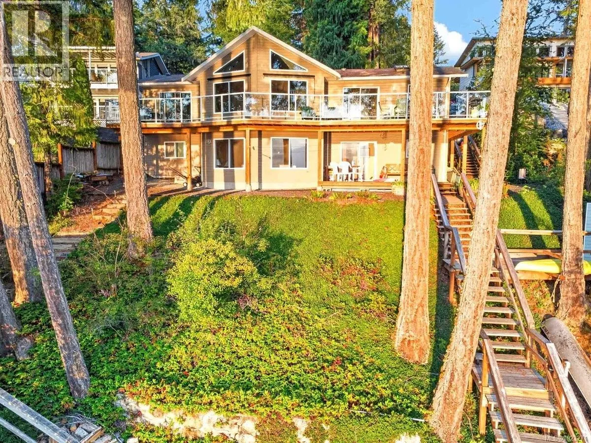 8253 Dickson Dr