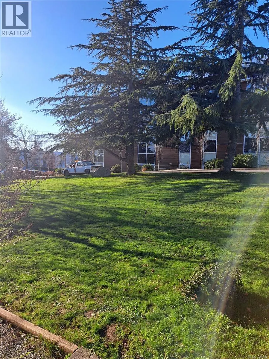 275 Battleford Ave
