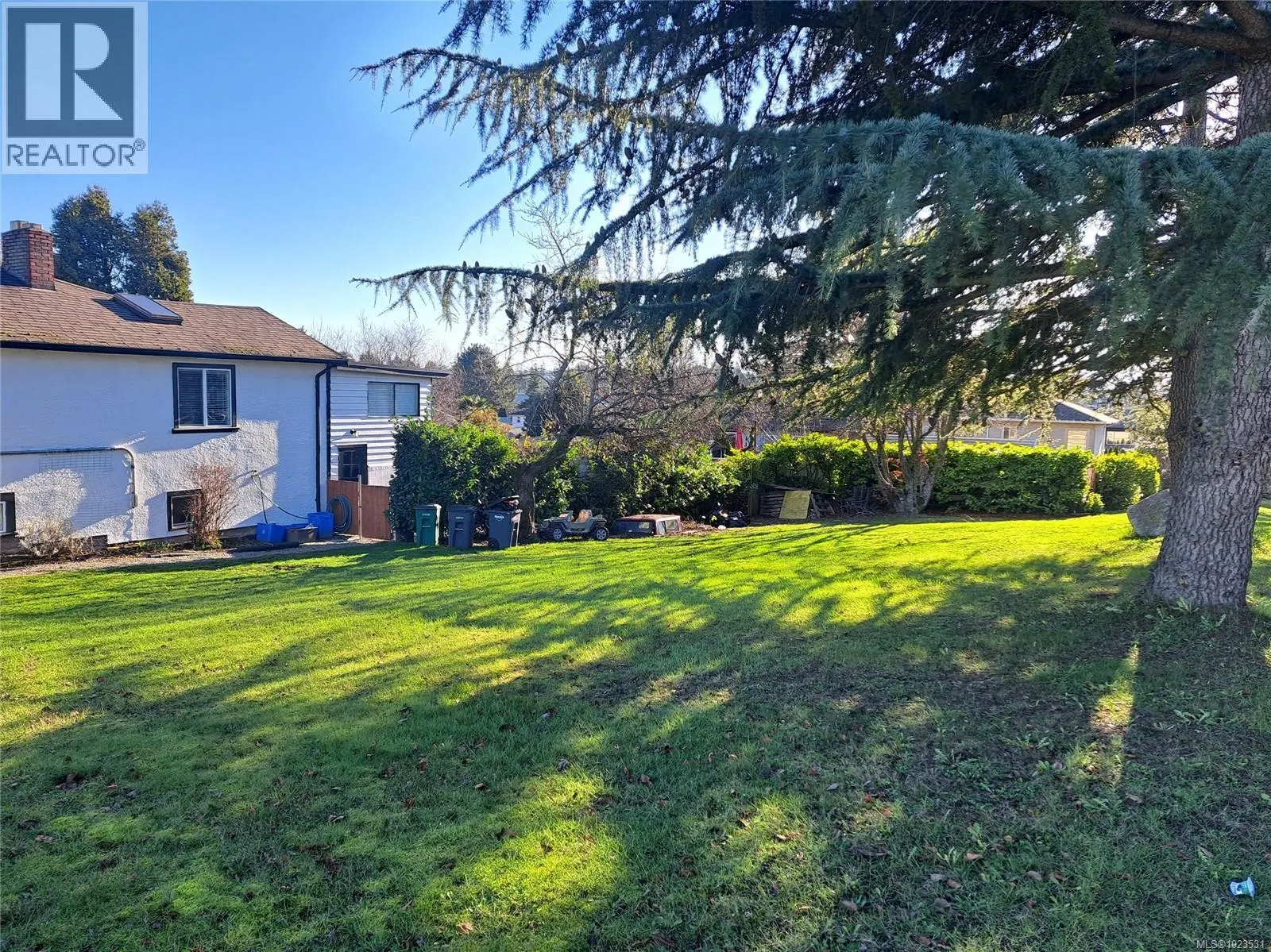 275 Battleford Ave