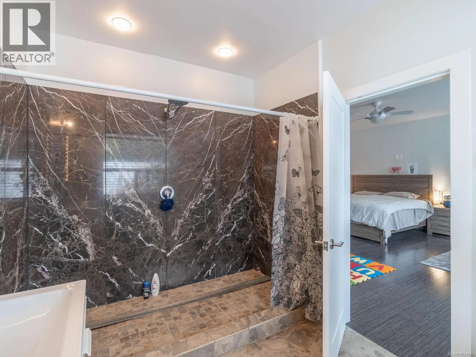 2116 Alberni Hwy