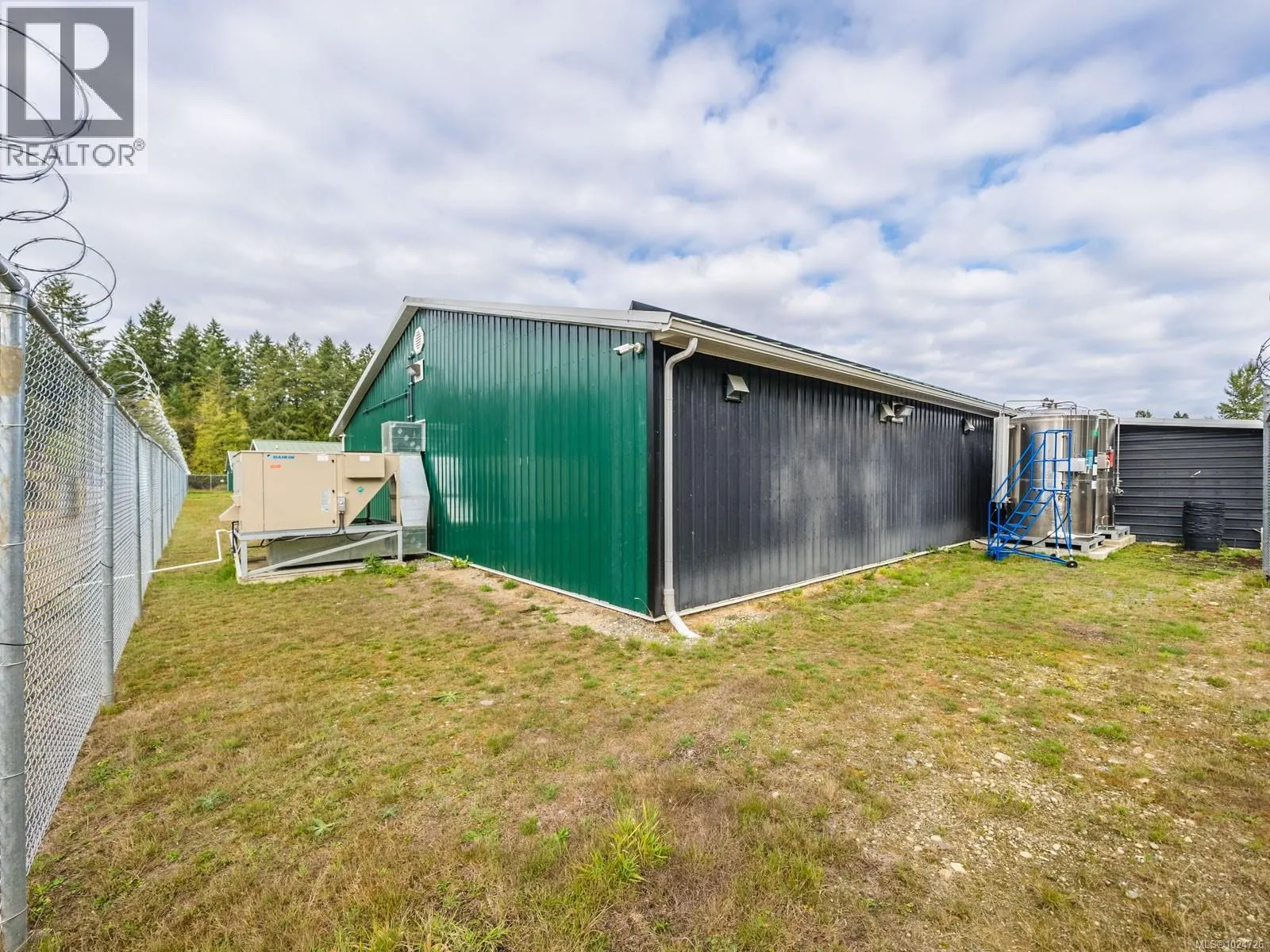 2116 Alberni Hwy