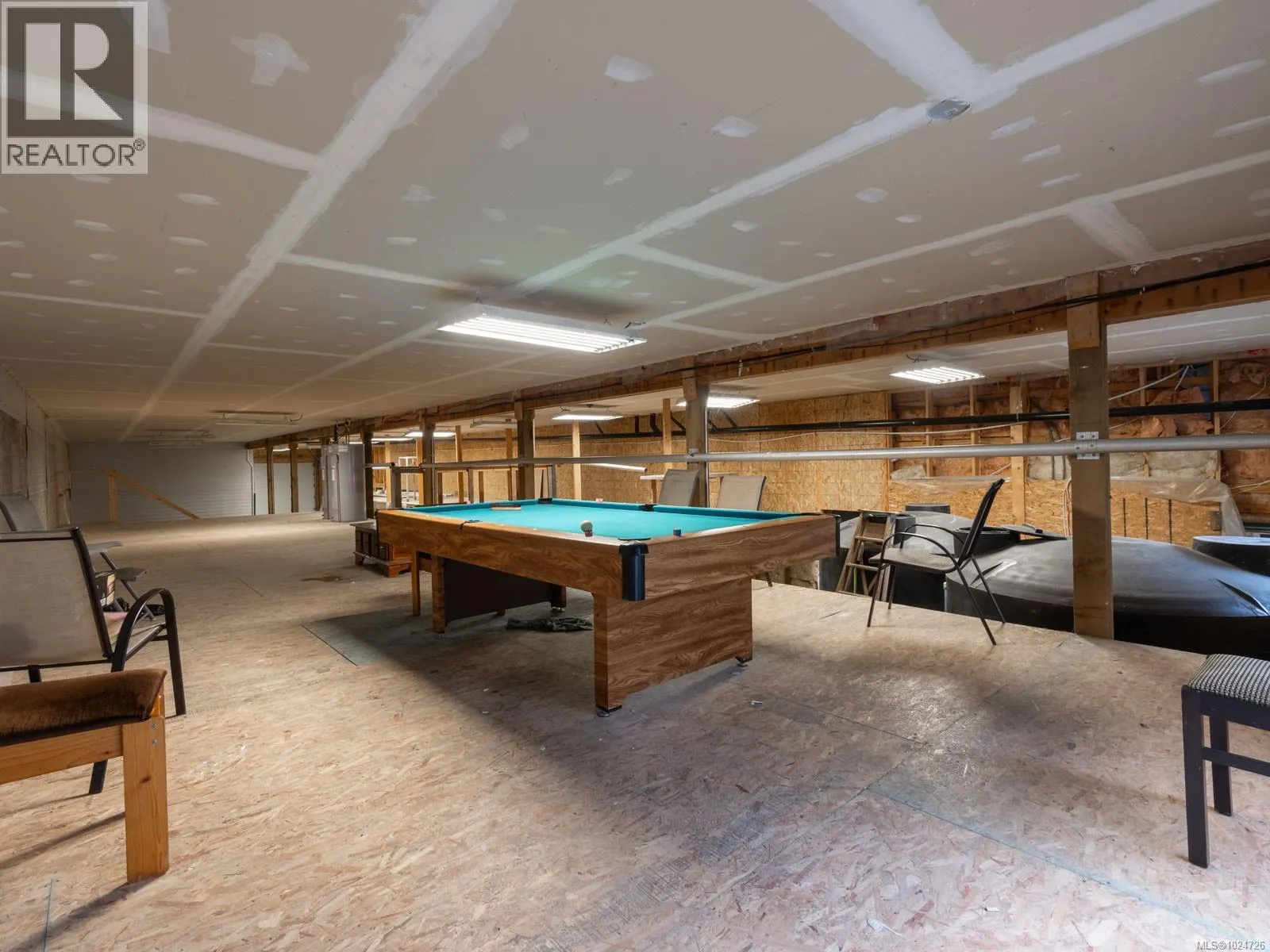 2116 Alberni Hwy