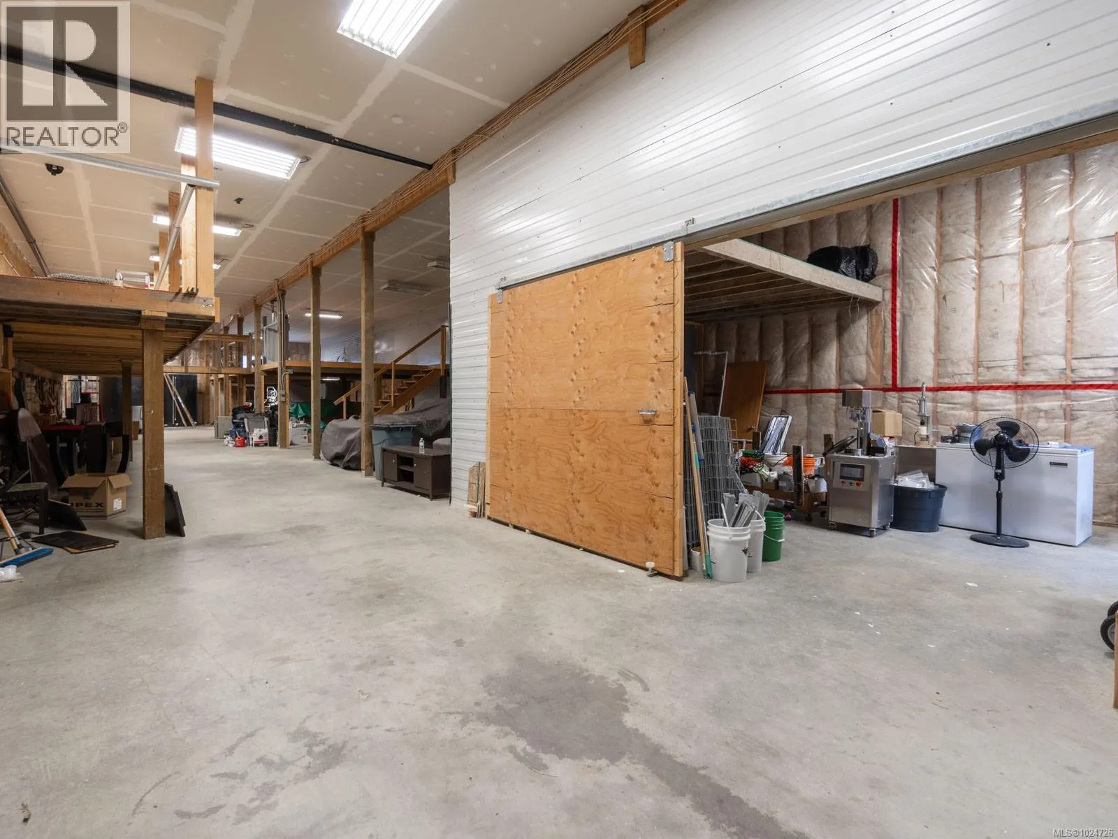 2116 Alberni Hwy
