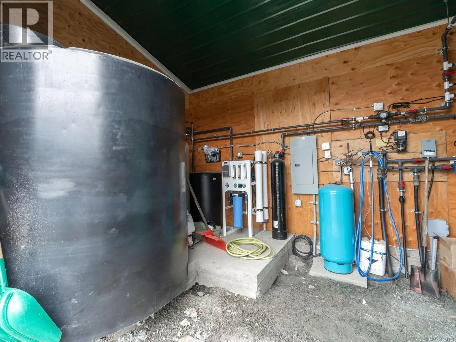 2116 Alberni Hwy