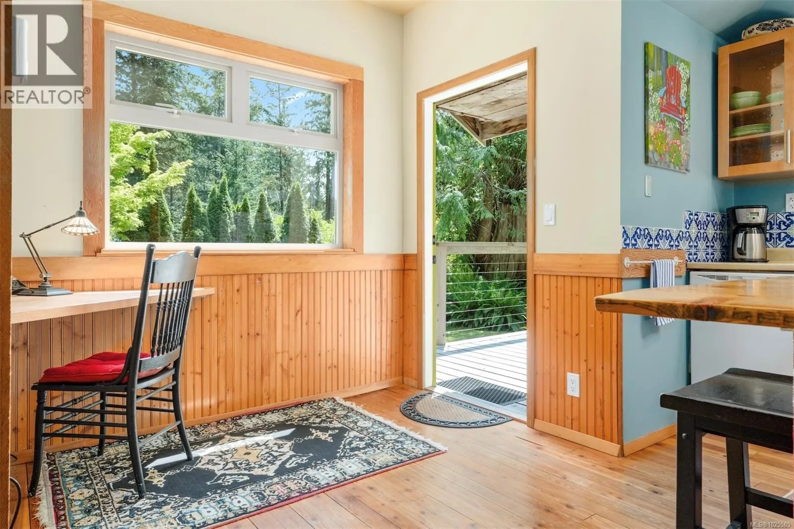 1076 Pacific Rim Hwy