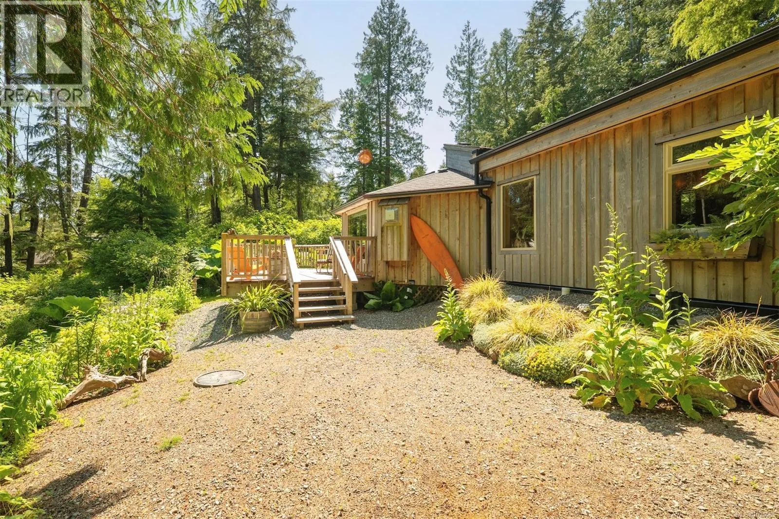 1076 Pacific Rim Hwy