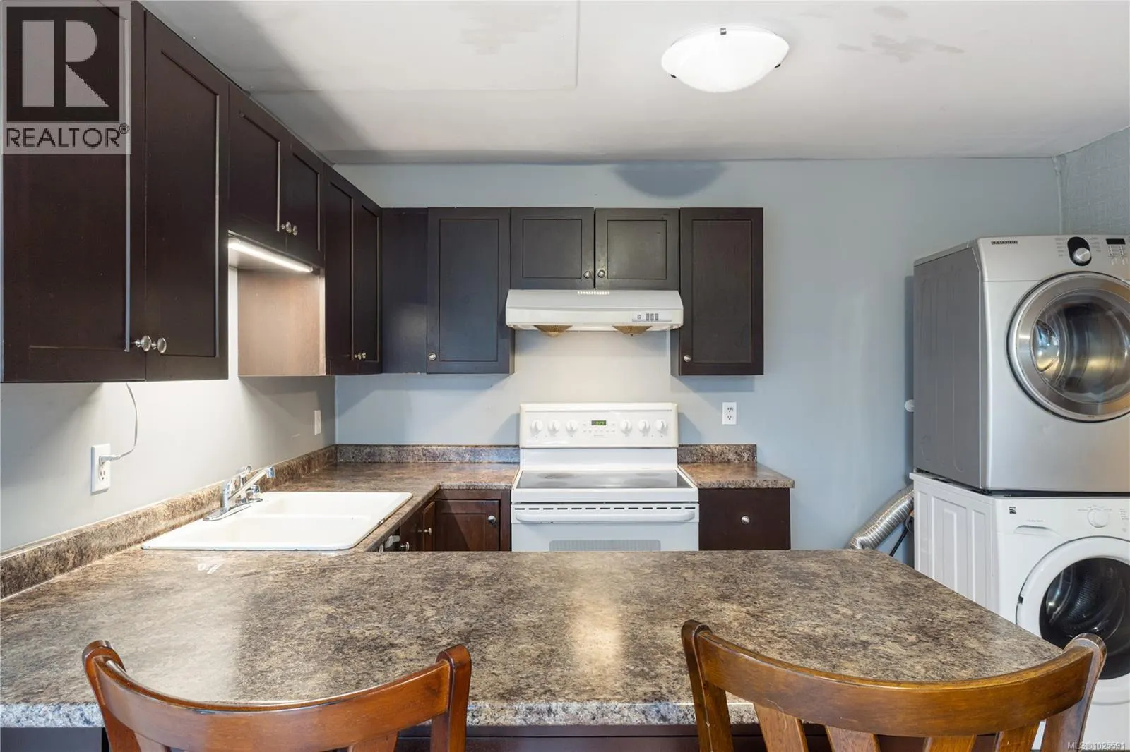 834 Holly Hill Rd