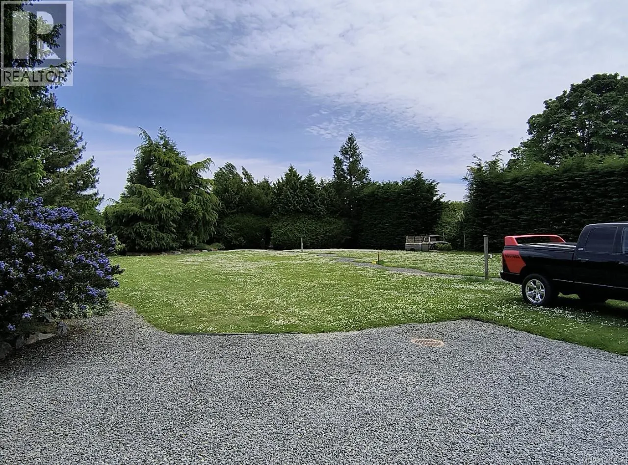 9159 East Saanich Rd