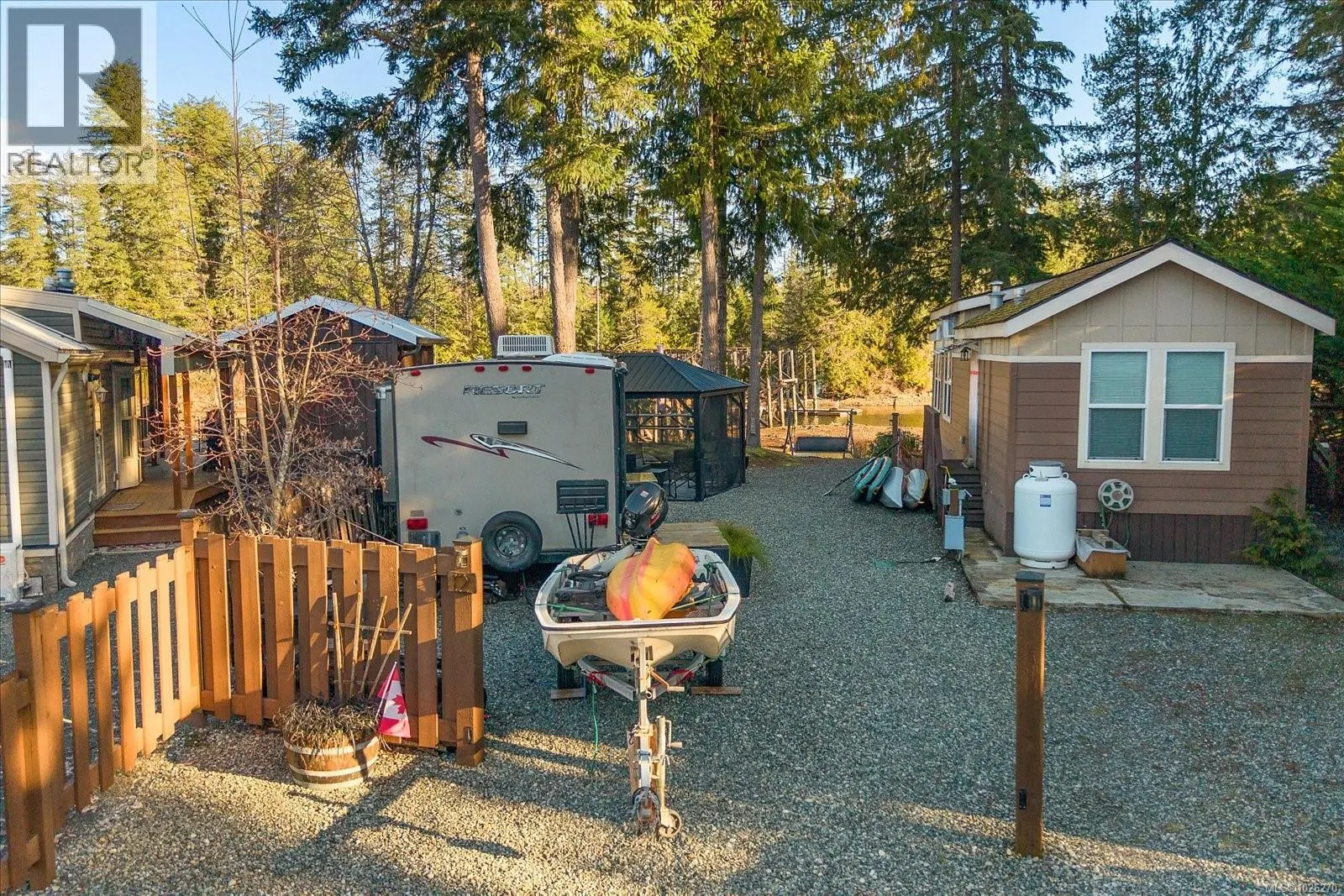 12 10750 Central Lake Rd