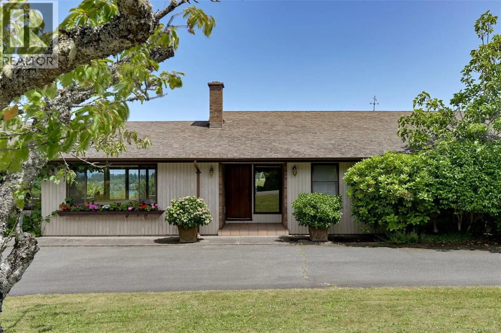 5489 Forest Hill Rd